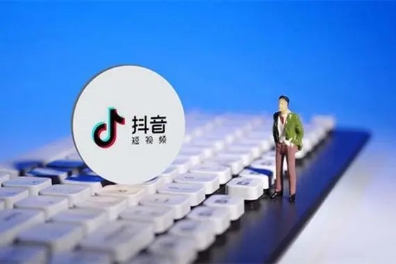 本人从事社交电商，请问各位前辈有没有什么好的引流方法？